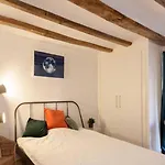 Ramblas Bcn Apartment *